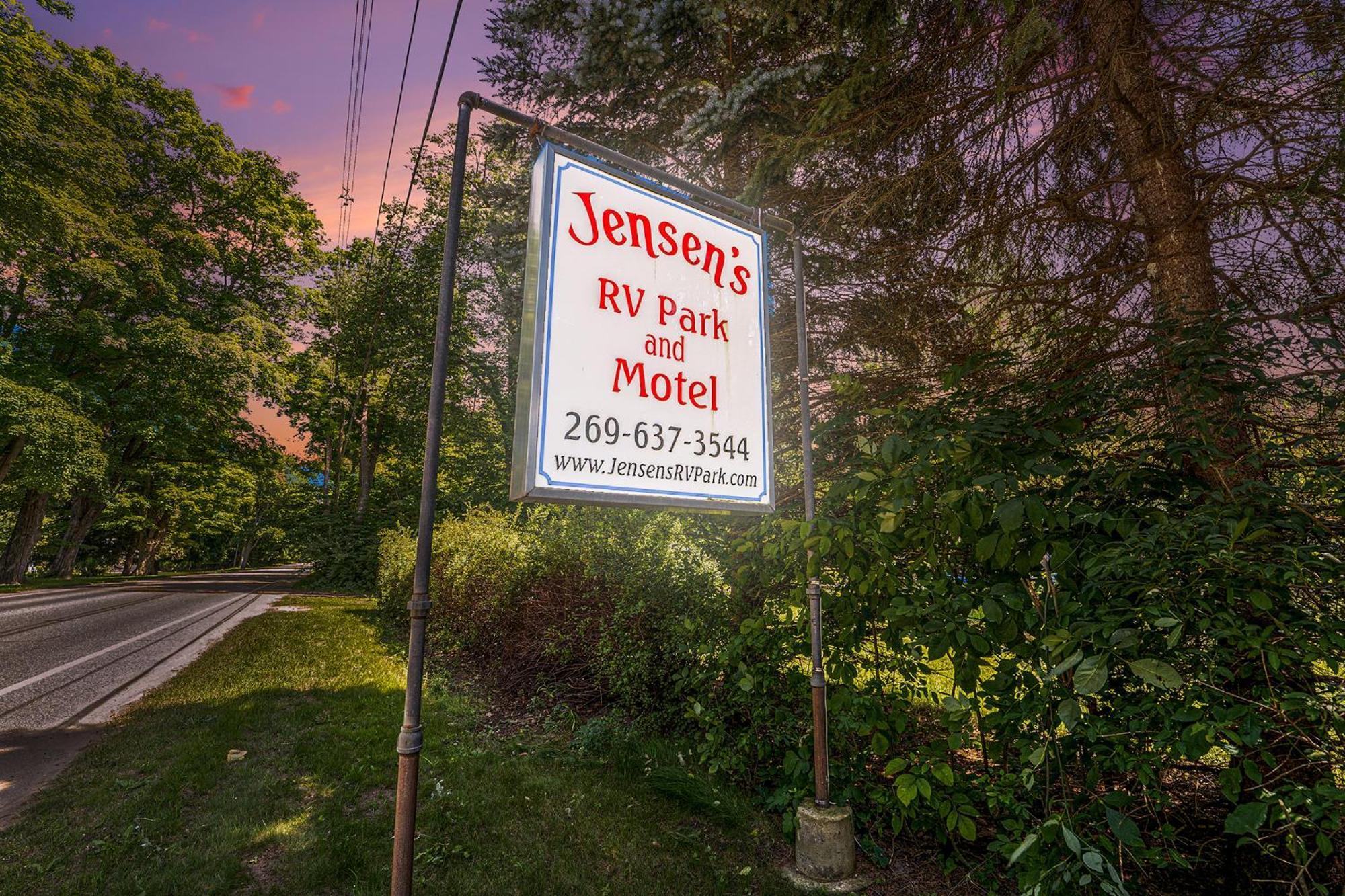 Jensen'S Rv Park And Motel South Haven Exterior photo