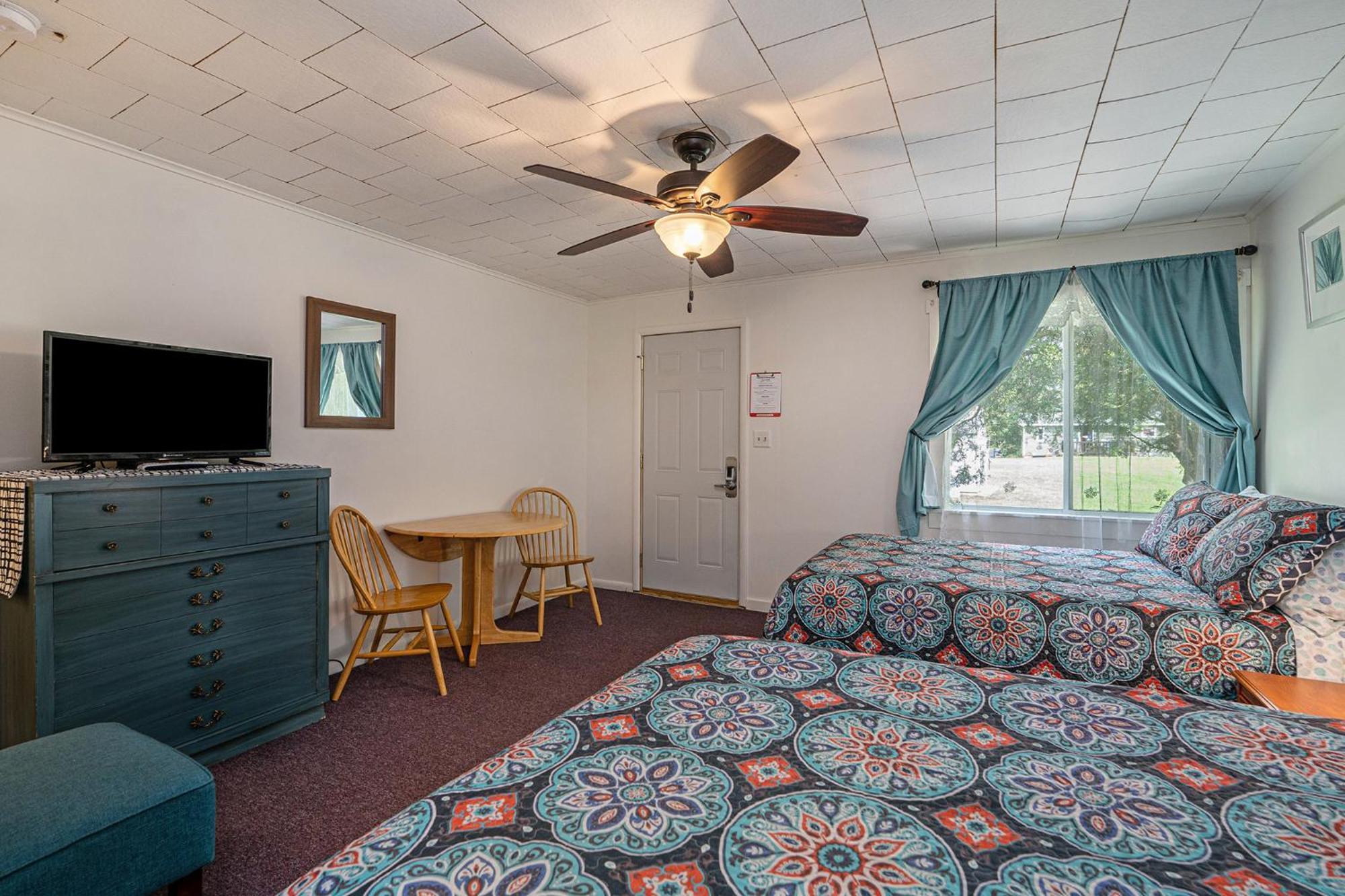 Jensen'S Rv Park And Motel South Haven Exterior photo